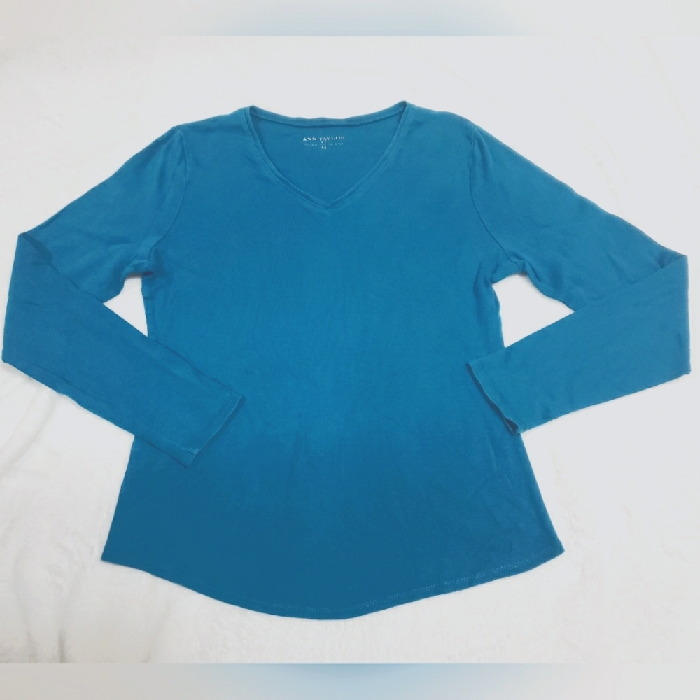 Blue Ann Taylor Basic Vneck Long Sleeve Tshirt